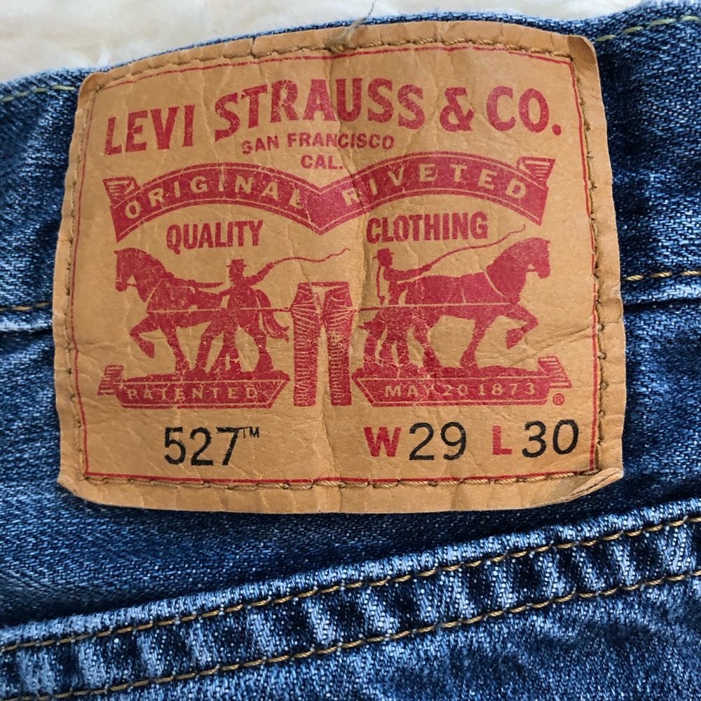 Levi’s 527 high Waisted boot cut boyfriend Jeans
